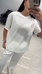 Taşlı basic tişörtümüz
